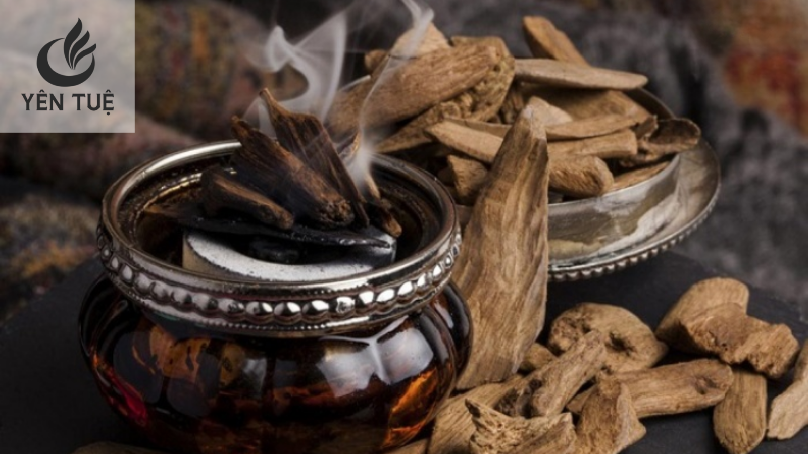 Thời điểm đốt trầm hương trong ngày