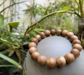 Vòng trầm tốc đơn, hạt 10 mm, 19 hạt