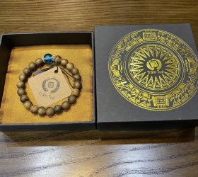 Vòng trầm tốc đơn, hạt 8 mm, 27 hạt, mix resin xanh dương