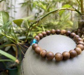 Vòng trầm tốc đơn, hạt 8 mm, 27 hạt, mix resin xanh dương