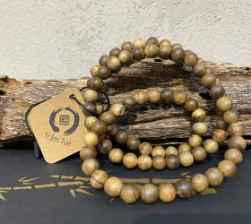 Vòng trầm tốc hạt 8 mm, 81 hạt, quấn 3 vòng