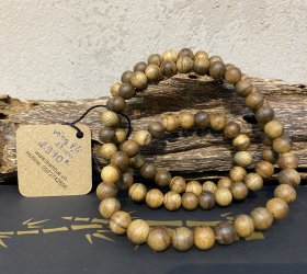 Vòng trầm tốc hạt 8 mm, 81 hạt, quấn 3 vòng