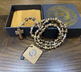 Vòng trầm tốc Mân Côi hạt 8 mm, 56 hạt